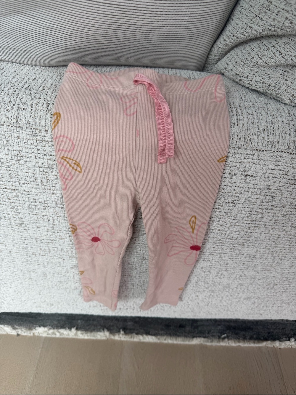 Zara Pink Floral Ribbed Leggings